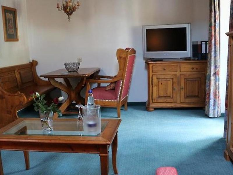 8E618379B464B176B2F8E28CBE8AFD25