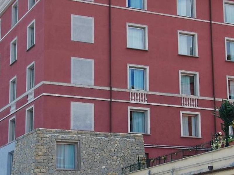 9C613DE35153801D44F963EEC3F8D52B