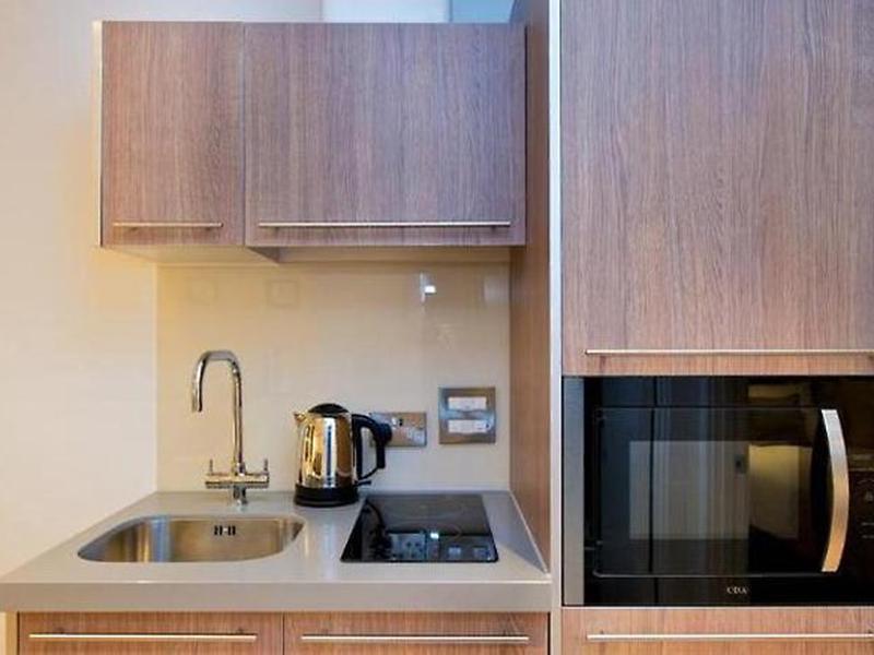 57390C85EF07FC8746E14D5360467211