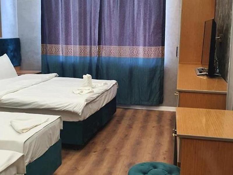 CC07A1F1BDC17AAC0298DC45FE705F37