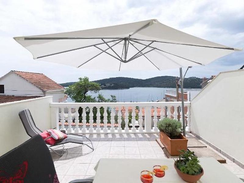 D6D430CE9B979DD841F496B9DC1CB3D5