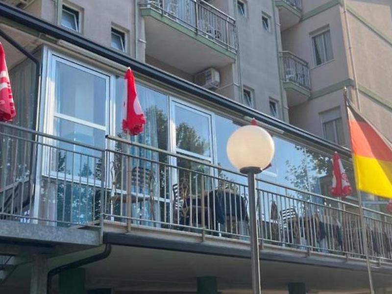 F77877F1E4F778D254030CA144478B2C