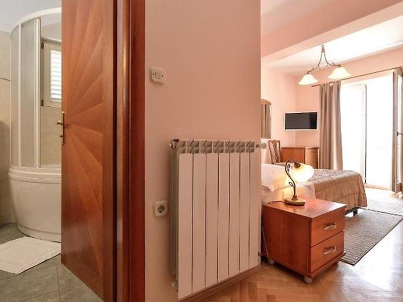 2C06751E3280863C03D7EDDE3BFFA4A8