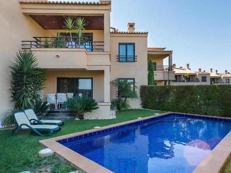 D2181359047DE5363D37FE965D4488F8