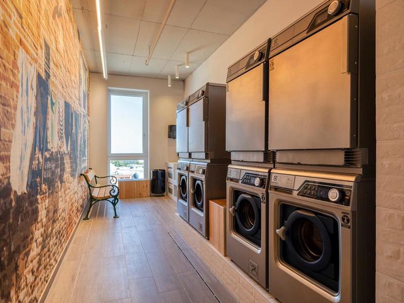 E6B26F1C6BBB7E3BB88835C9996B6686