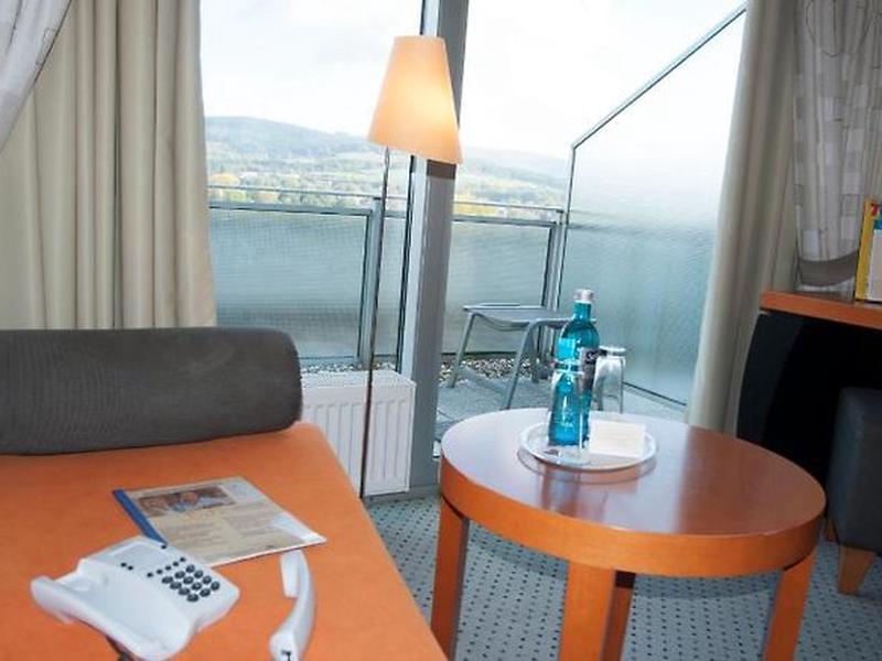 4983EDF65A411F0F72E4FCC1145A5EC3