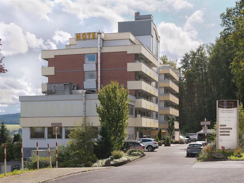 66E2CAD08B71AD2B6B6BC1574F427187