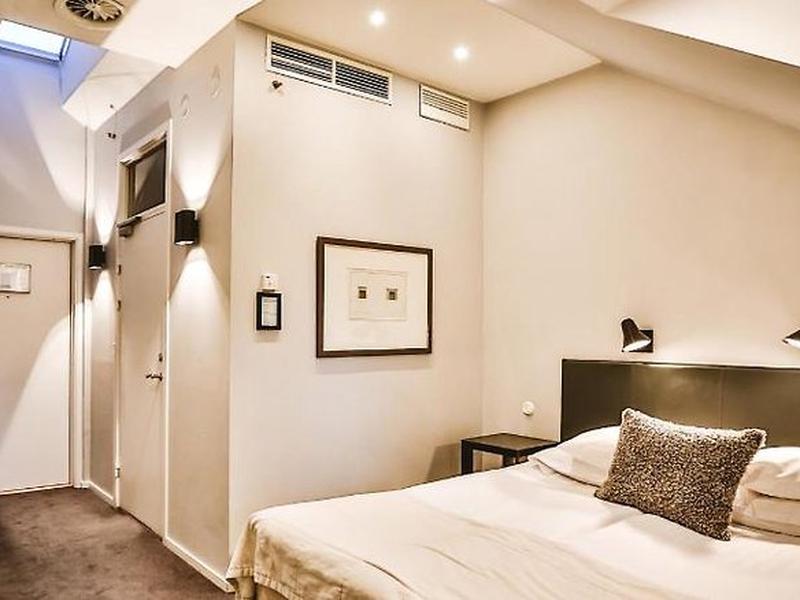 7043D736E21F472AD4F16DAC60D6DB76