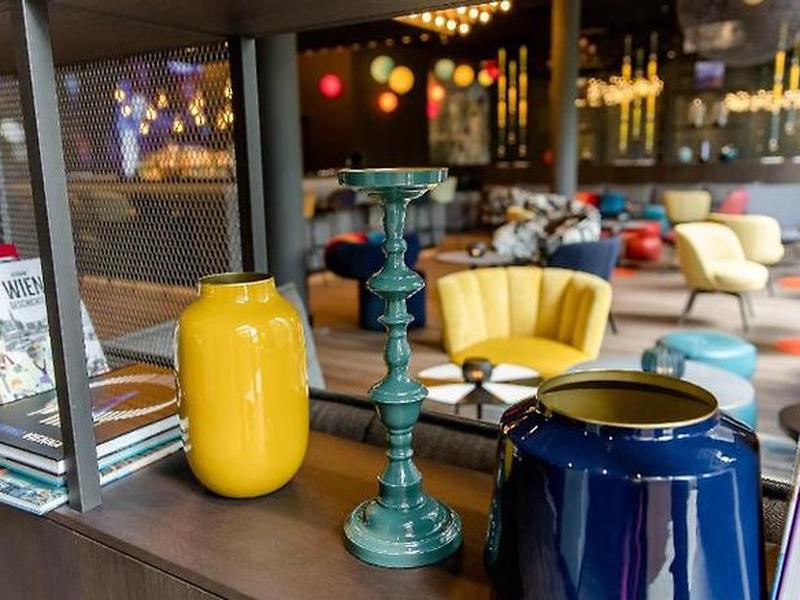 F74487F43AF8C374775A05891D9CE39D