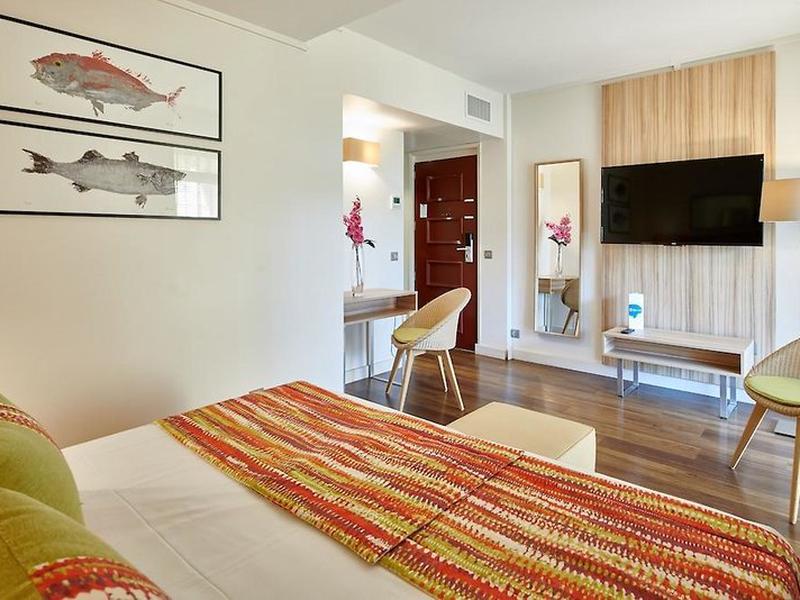 5245737B30555E26A1AB2741A7666DDE