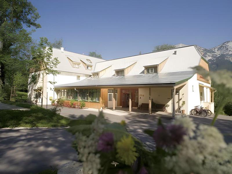 AB8D46DBAD8123B29E85913A16E8871A