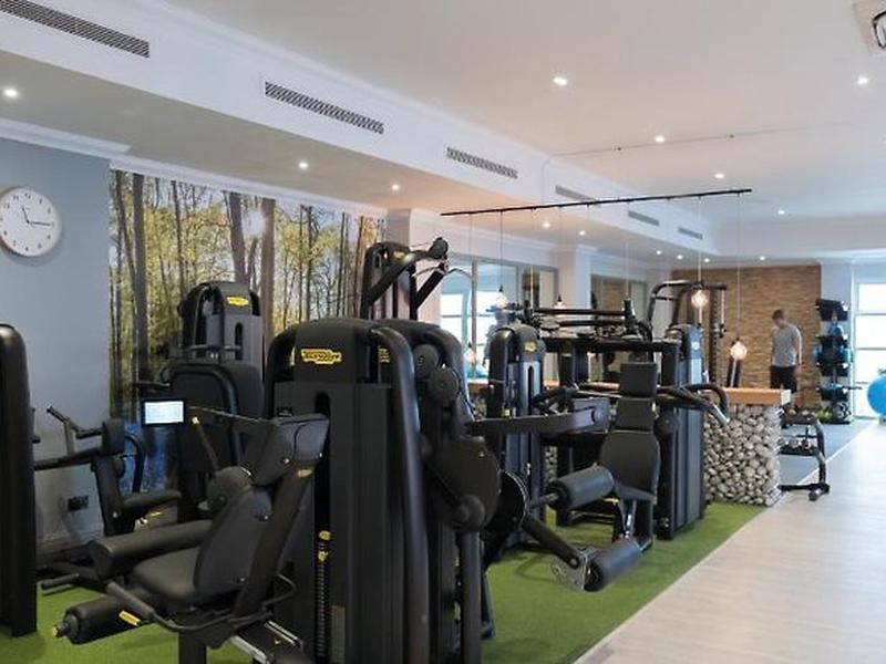 17C10529E99976B2BD34BF20452DC983