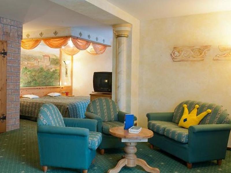 D60BEC449E0A1115919452475EE13D49