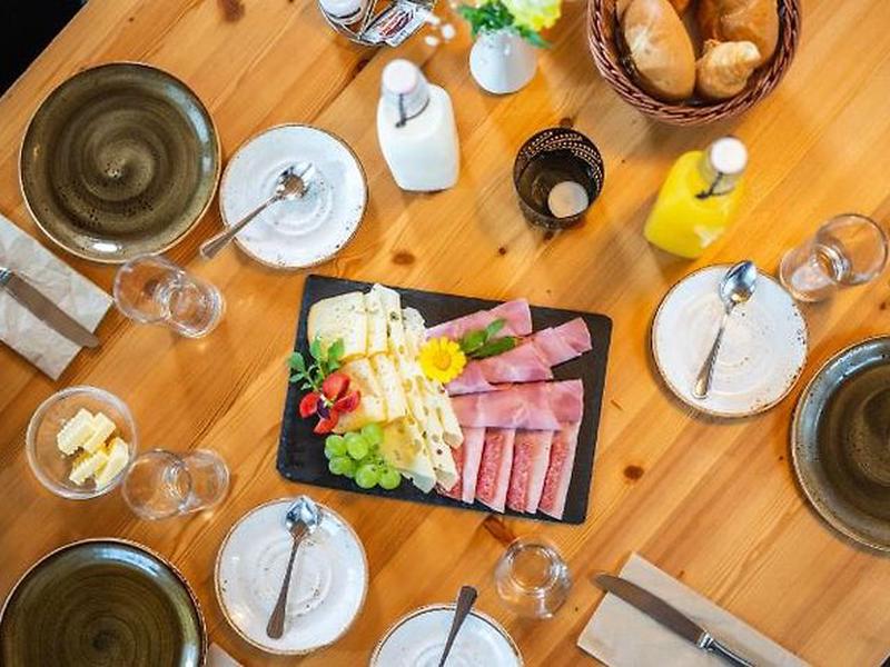 2817FDFEF5E1EF2460AED25E2D5F7B90