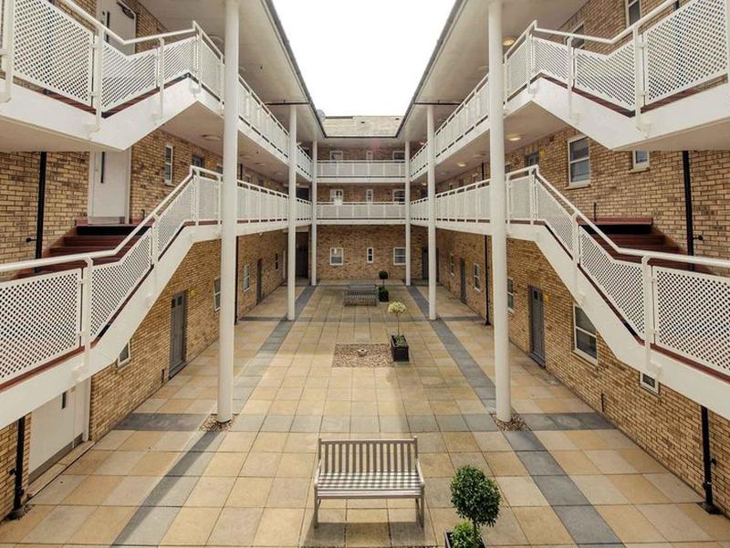 DC6E9F4F557F6ABFD04301A19A75598D