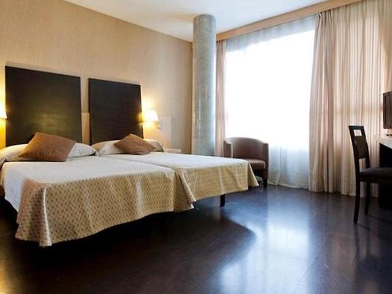 E51FF21262CDD9D016C50ADDC8C81BBB