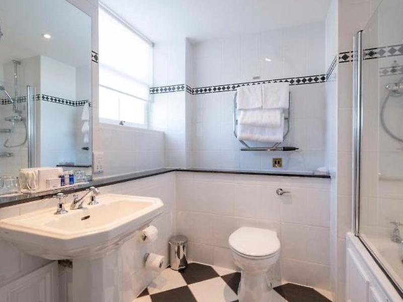 4F4EDF3FD3E034B3A254DA1CD14F9D3A