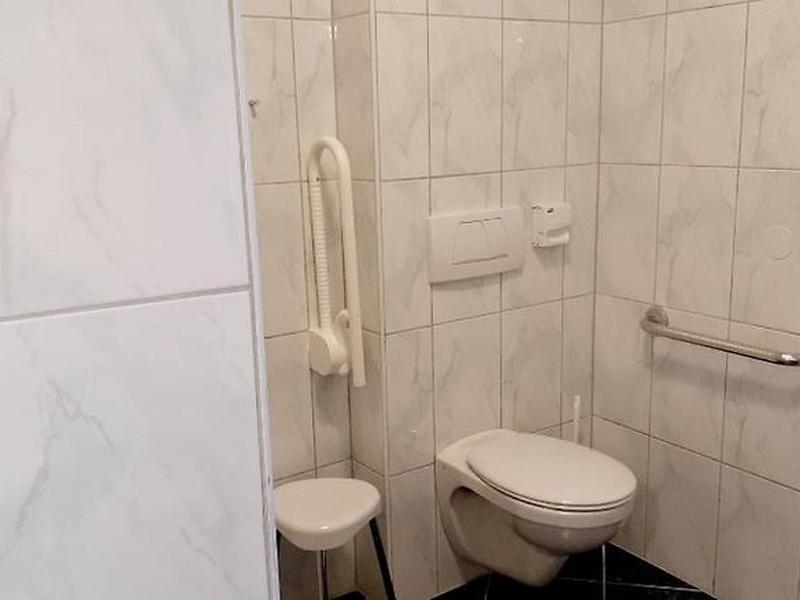 BA1B43BDE1059C5E39A7BCC41AD9018D