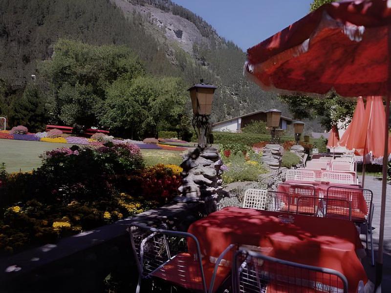 EF4B002F10D9A58F860C48A8D8B14234