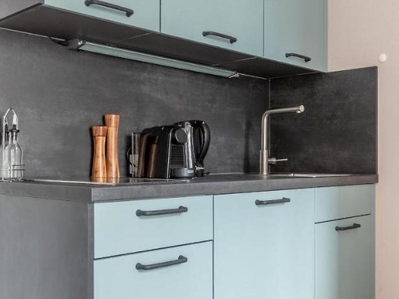 496C07221F0ED0FF907B870E28E37D38