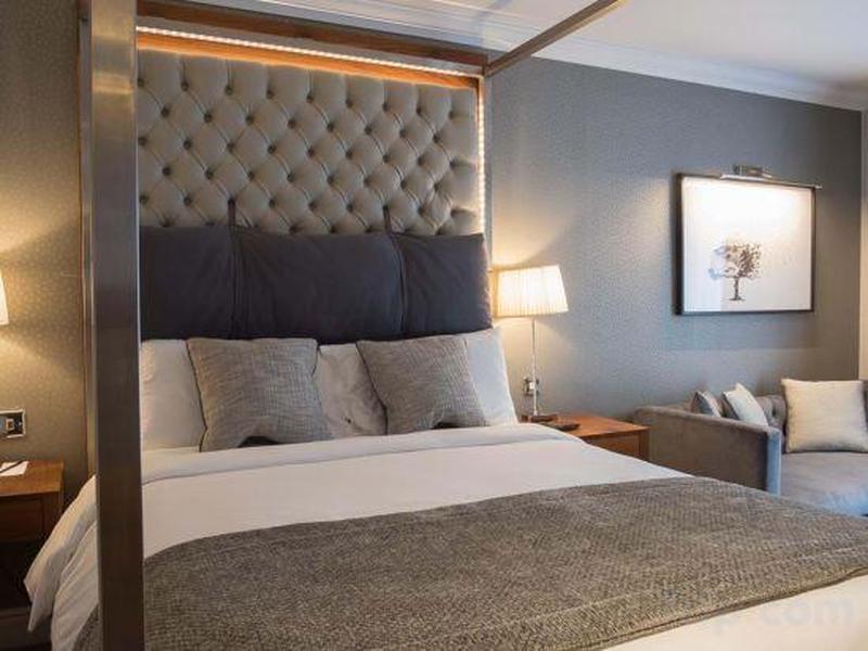 F3298FA94EAE0B13E4235CF5D6D591B0