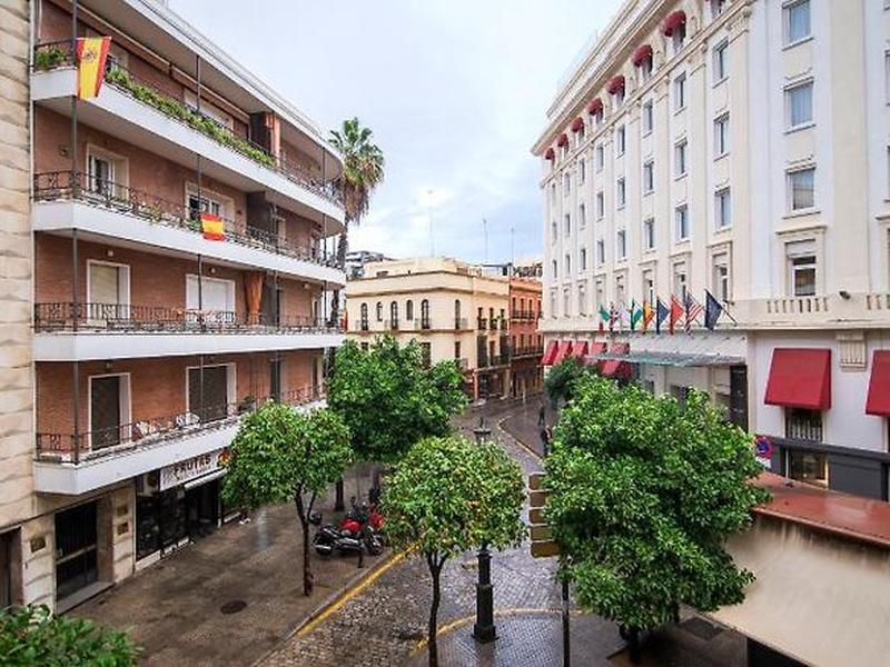 81B885F31716D5C966B7463F80F2B9AC