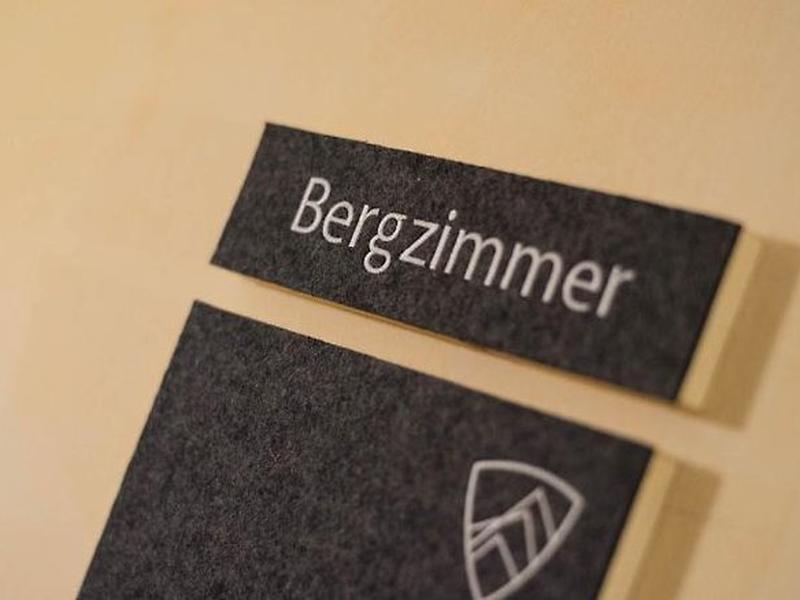 2371B136DA32B6651DA1E30B56D37D72