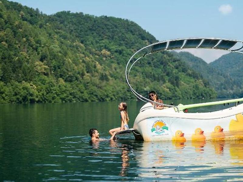 5F6EC8BD82B7C82E2DCD693B81199336