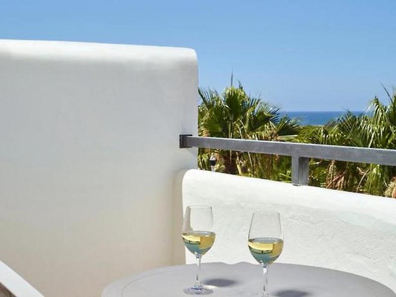 9448FAF3AF398AA9B0D803B9D7E61D35