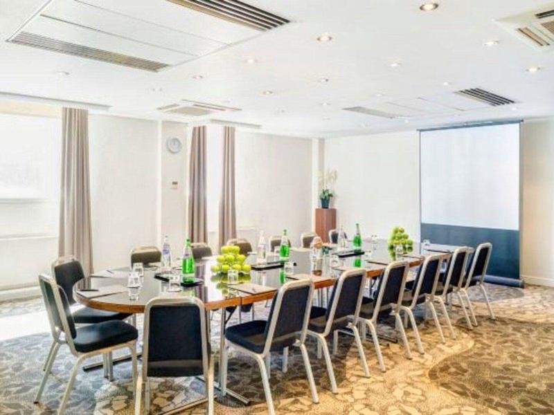 16E6E8C9CFF28E50AD594292B58E651A