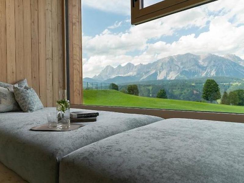 89AA5D08524CBF12ECABB13D8B3FCC0E