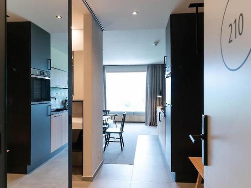 F913AE4809728F2ED3613A3A5C7F4D9E