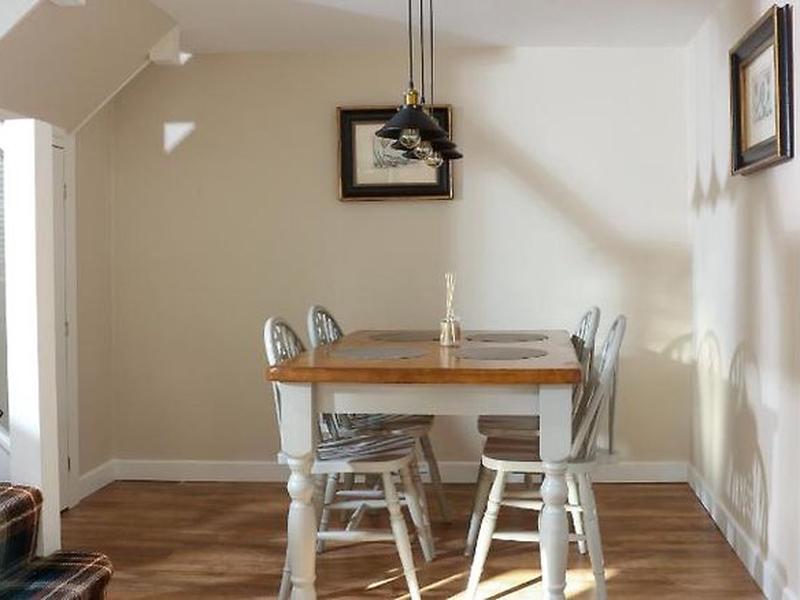 53F6AFEE0E5D180758D7469B1C2E7404