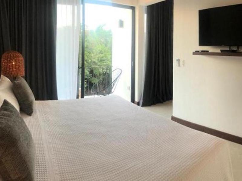 2181B1CDE1848BBE4A99AD1566ED2E3F