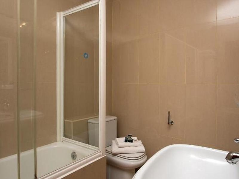 7DA24367513D0FC2176FCFA0FE3556A4