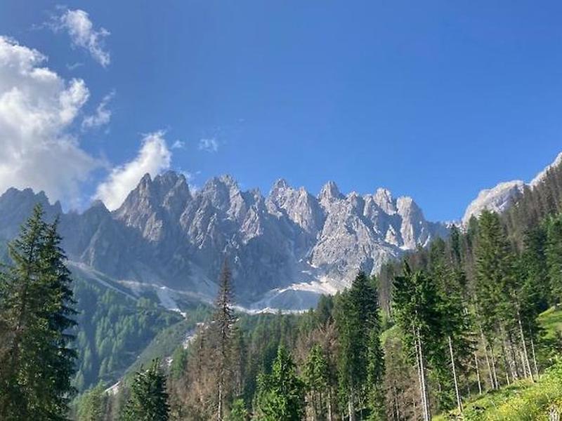 AD2C1869023D24003AEB7EC3D1AED5A4