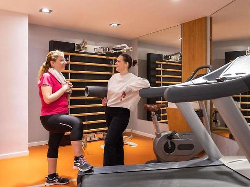 24C0777FE810D7F55E88018E3F87A7C4