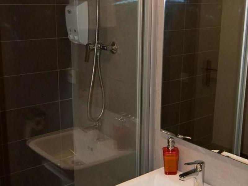 01B0328B47904B484990206889CDFDB9