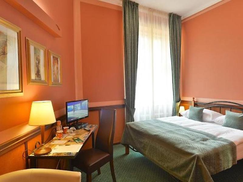 98BAA8273A97DA89A369A5890D1F4C49