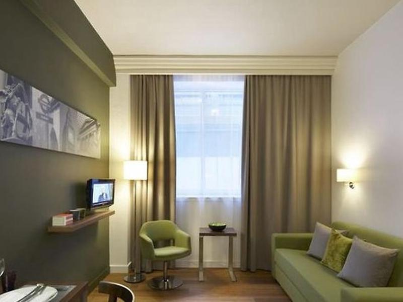 856D2AABECC09CAD9166ACB3C965815B