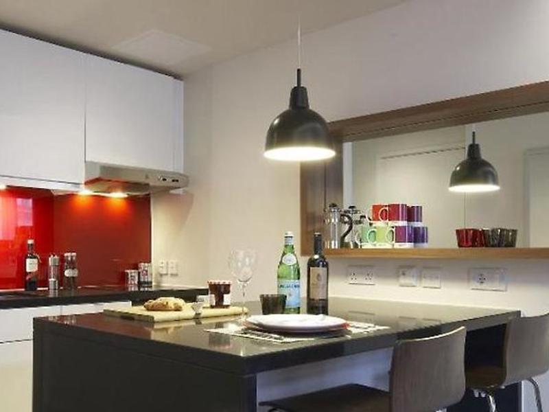 4CB725AC4B7BEDFE25A53A34177DBE3E