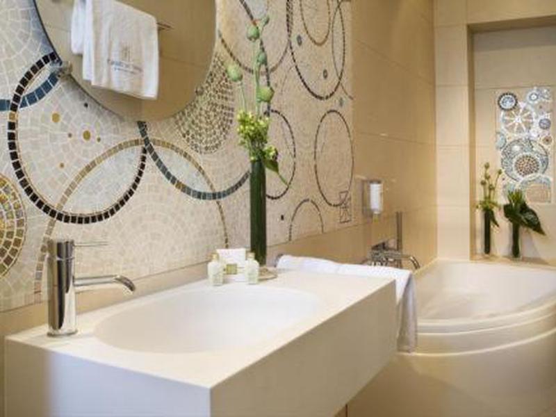 5A64BEAAAC9796CA9435ED54168A8D9A