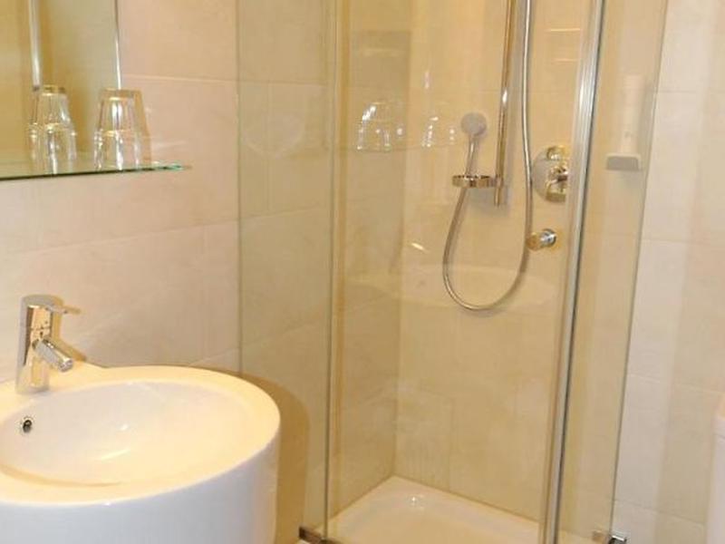 CFFA69C8C0101C1706429A30F1719BBA