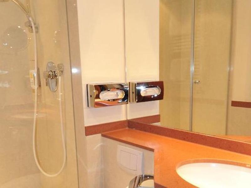 4A07A18951D9EC65D45A92F87EB5526F