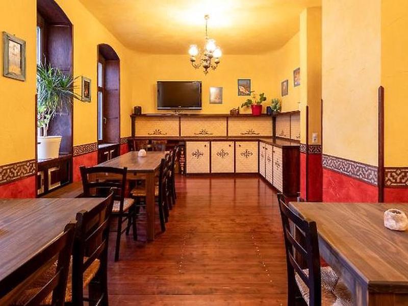 446CE750F9B6574D26DF0DC66659D58F