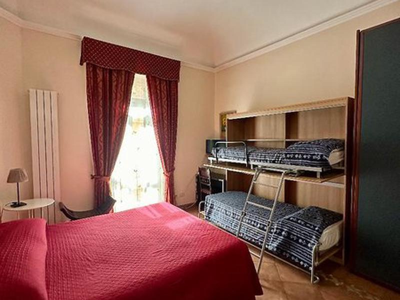 E14E73AD90FE05F78C181BD46AC21DB6