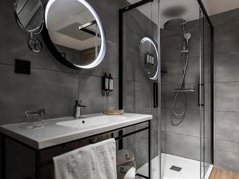 9251242F55B9F26832B1966416283E05