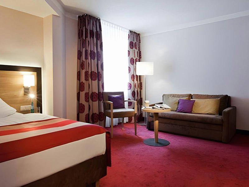 08F7D4EB581B30E91FCAA50F9DDB7A3B