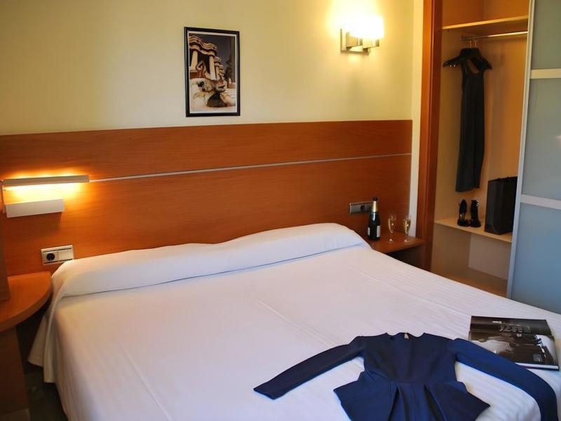 AA553DFD0EAB64F611F9522976FEBF1B