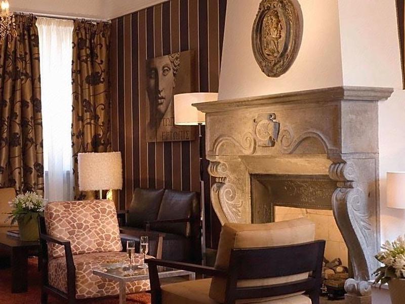 03EE3E58E027336F8A6B79FDF979CA8E